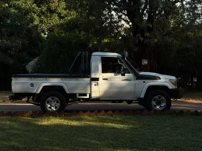 Picture of Toyota Land Cruiser 2017