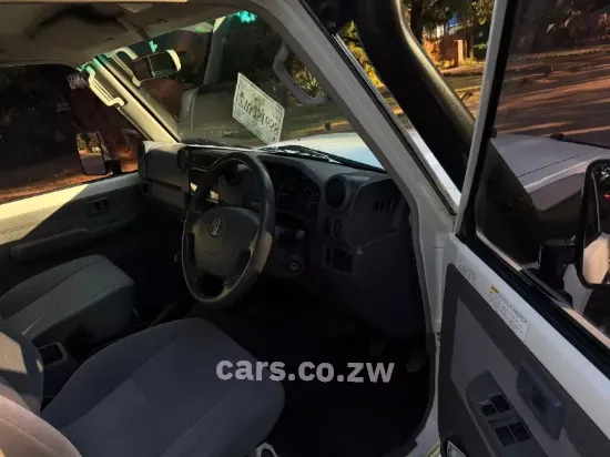 Picture of Toyota Land Cruiser 2017