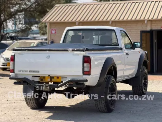 Picture of Nissan NP300 2019