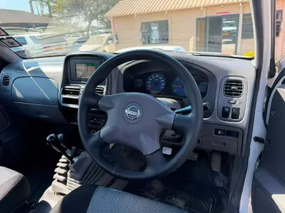 Picture of Nissan NP300 2019