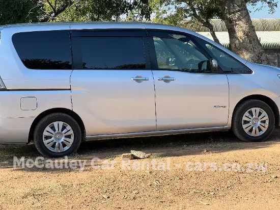 Picture of Nissan Serena 7 Seater