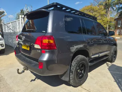 Picture of Toyota Land Cruiser 2013