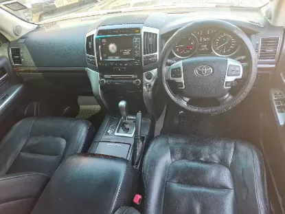 Picture of Toyota Land Cruiser 2013