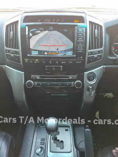 Picture of Toyota Land Cruiser 2013