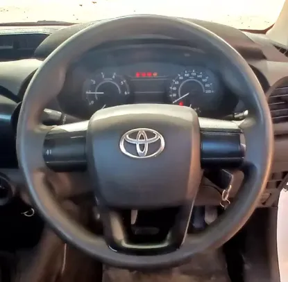Picture of Toyota Hilux 2016