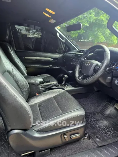 Picture of Toyota Hilux 2021