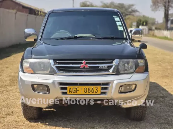 Picture of Mitsubishi Pajero 2000