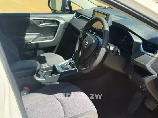 Picture of Toyota Rav4 2021