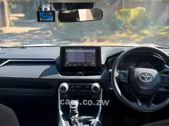Picture of Toyota Rav4 2021