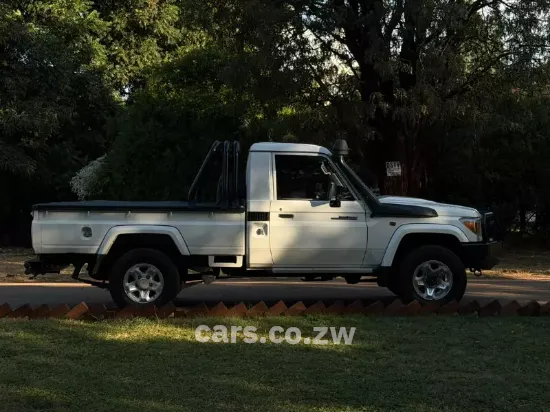 Picture of Toyota Land Cruiser 2017
