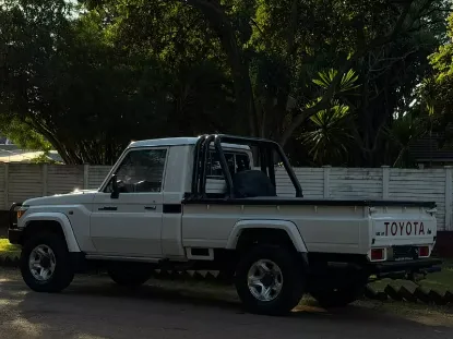 Picture of Toyota Land Cruiser 2017