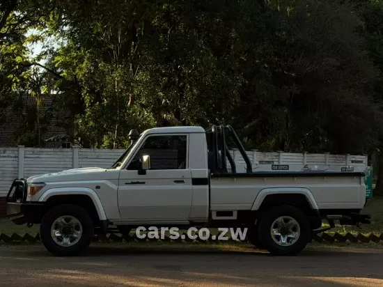 Picture of Toyota Land Cruiser 2017