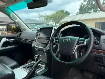 Picture of Toyota Land Cruiser 2020