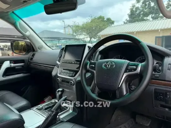 Picture of Toyota Land Cruiser 2020