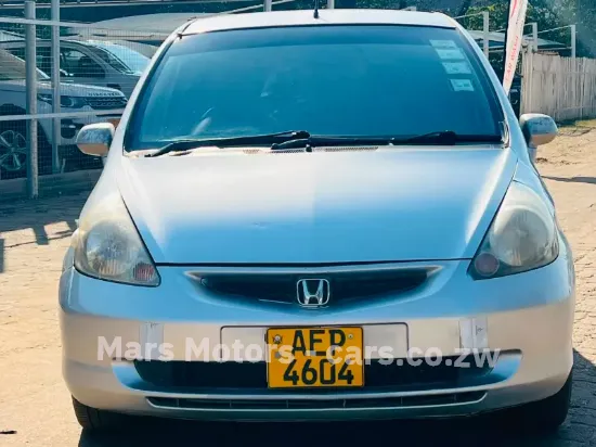 Picture of Honda Fit 2002