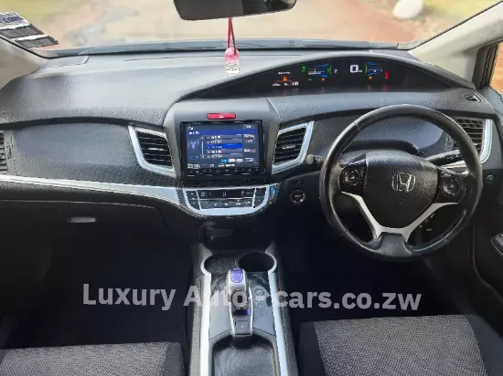 Picture of Honda Jade 2015