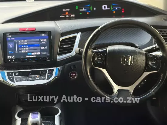 Picture of Honda Jade 2015