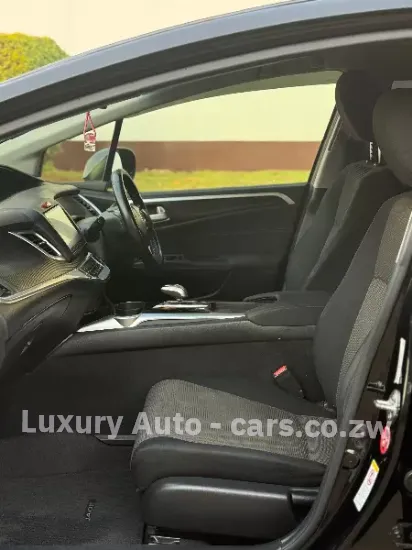 Picture of Honda Jade 2015