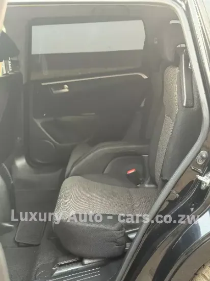 Picture of Honda Jade 2015
