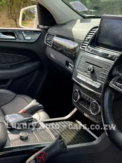 Picture of Mercedes Benz GLE 2016