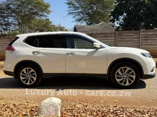 Picture of Nissan X-Trail 2017