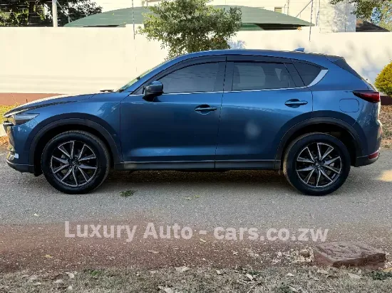 Picture of Mazda CX-5 2017