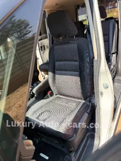 Picture of Nissan Serena 2017