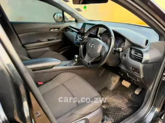 Picture of Toyota C-HR 2017
