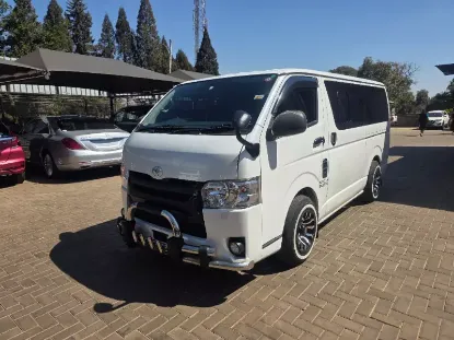 Picture of Toyota Hiace 2017