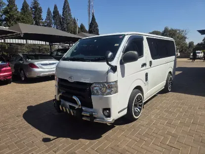 Picture of Toyota Hiace 2017