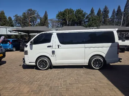 Picture of Toyota Hiace 2017