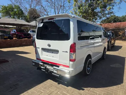 Picture of Toyota Hiace 2017