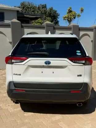 Picture of Toyota Rav4 2021