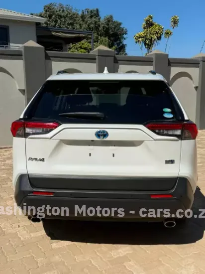 Picture of Toyota Rav4 2021