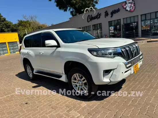 Picture of Toyota Land Cruiser 2017
