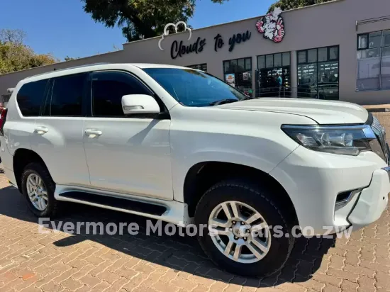 Picture of Toyota Land Cruiser 2017