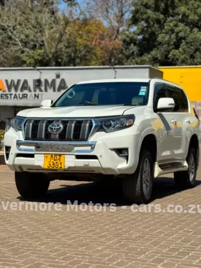 Picture of Toyota Land Cruiser 2017