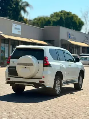 Picture of Toyota Land Cruiser 2017