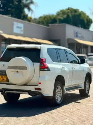 Picture of Toyota Land Cruiser 2017