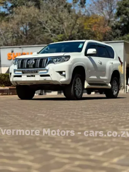 Picture of Toyota Land Cruiser 2017