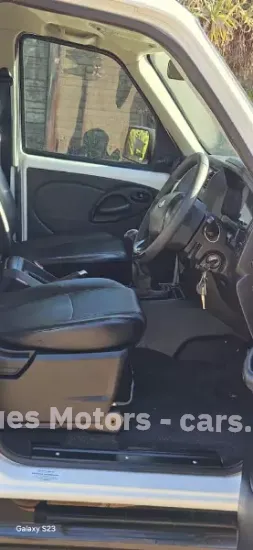 Picture of Mahindra S4 SC 2019