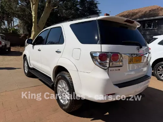 Picture of Toyota Fortuner 2015
