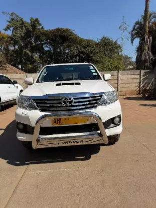 Picture of Toyota Fortuner 2015
