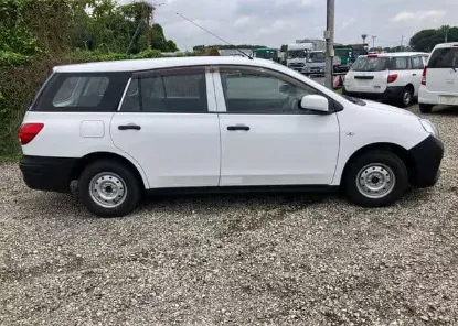 Picture of Nissan AD Van 2018