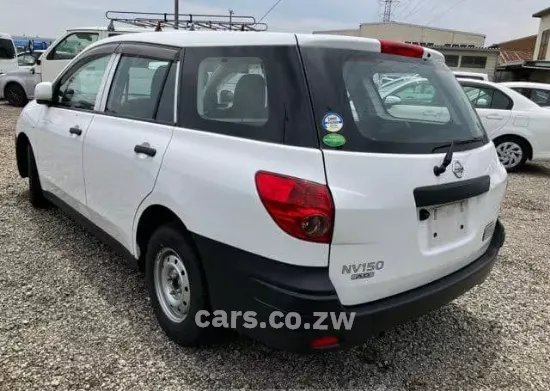 Picture of Nissan AD Van 2018