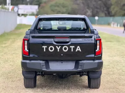 Picture of Toyota Hilux 2026