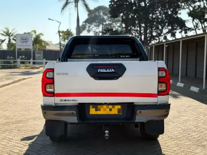 Picture of Toyota Hilux 2020