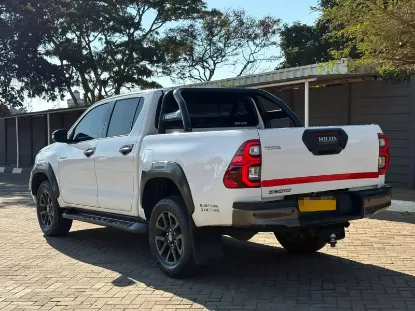 Picture of Toyota Hilux 2020