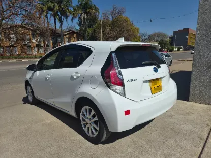Picture of Toyota Aqua 2016