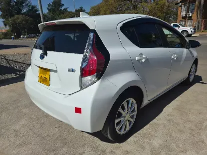 Picture of Toyota Aqua 2016